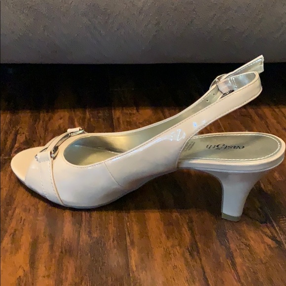 Nude heels - Picture 3 of 5